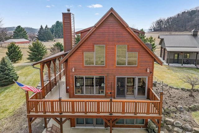 E7748 Mill Road, Spring Green, WI 53588