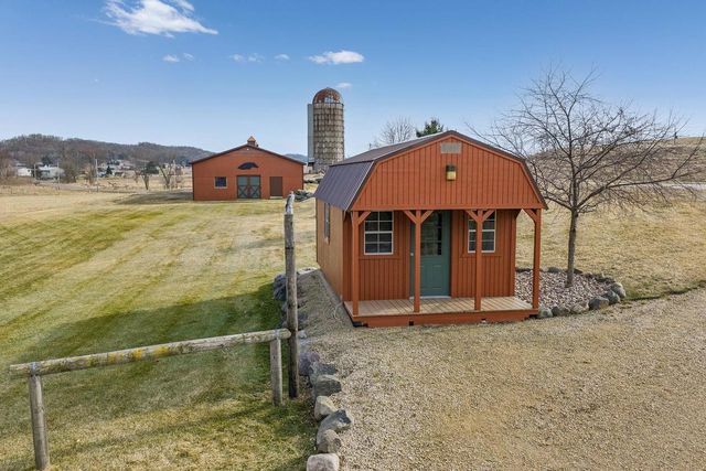 E7748 Mill Road, Spring Green, WI 53588