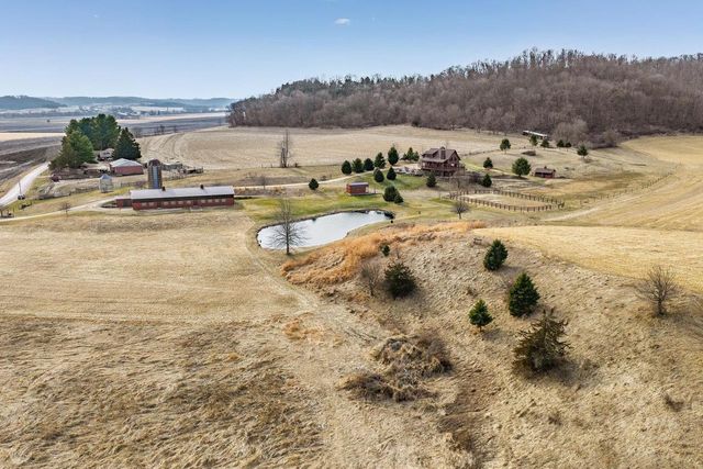 E7748 Mill Road, Spring Green, WI 53588