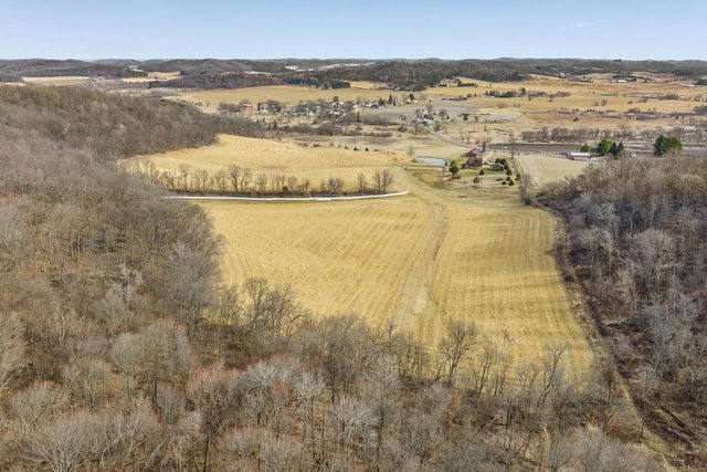 E7748 Mill Road, Spring Green, WI 53588