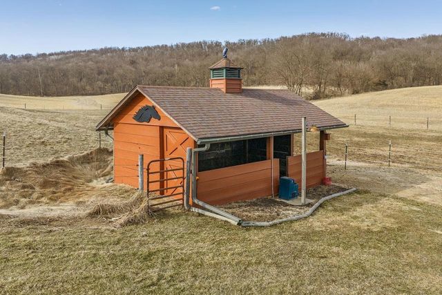 E7748 Mill Road, Spring Green, WI 53588