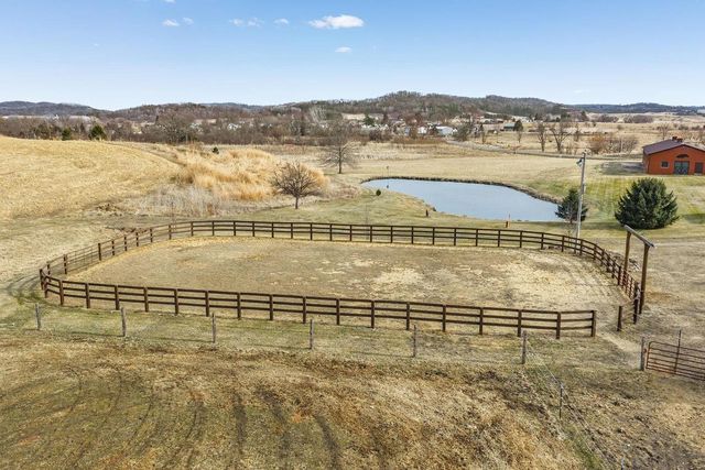 E7748 Mill Road, Spring Green, WI 53588