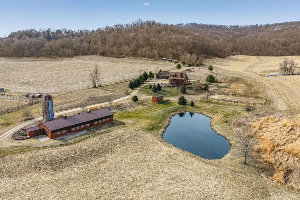 E7748 Mill Road, Spring Green, WI 53588