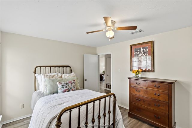 2523 Longmire Drive, College Station, TX 77845