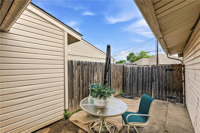 2523 Longmire Drive, College Station, TX 77845