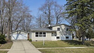 18570 W Pamela Place, Gurnee, IL 60031
