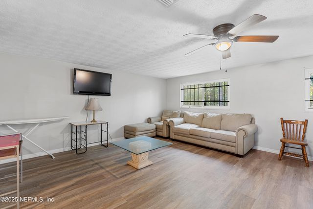 6990 ROBERT F KENNEDY Circle, Jacksonville, FL 32209