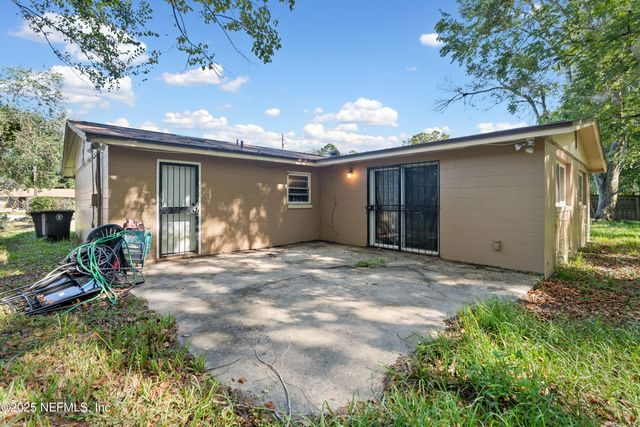 6990 ROBERT F KENNEDY Circle, Jacksonville, FL 32209