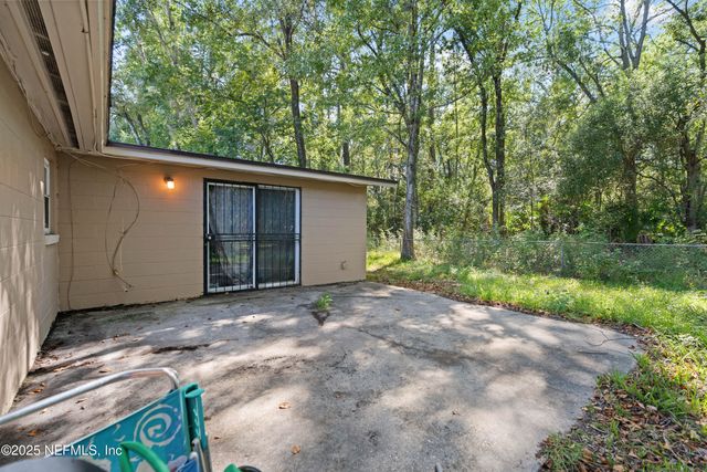 6990 ROBERT F KENNEDY Circle, Jacksonville, FL 32209