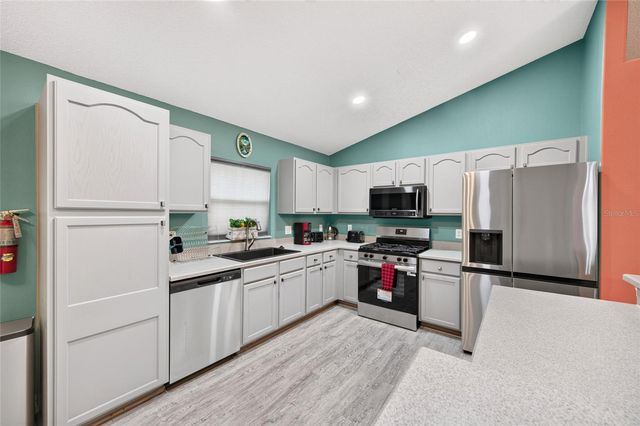 2577 ONEIDA LOOP, Kissimmee, FL 34747