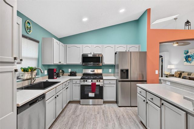 2577 ONEIDA LOOP, Kissimmee, FL 34747