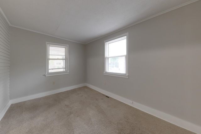 705 S Pershing Ave, Wichita, KS 67218
