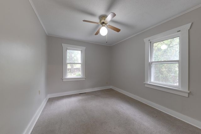705 S Pershing Ave, Wichita, KS 67218