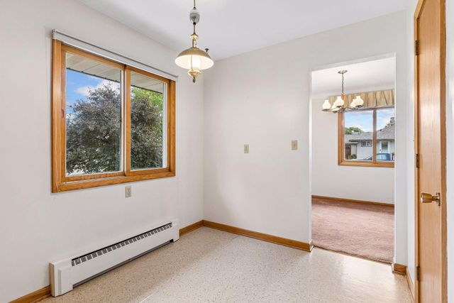 202 Ash Street W, South Saint Paul, MN 55075