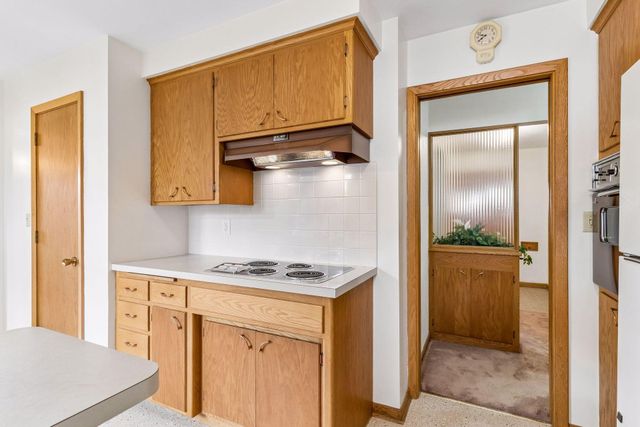 202 Ash Street W, South Saint Paul, MN 55075