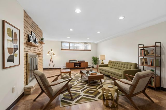 202 Ash Street W, South Saint Paul, MN 55075