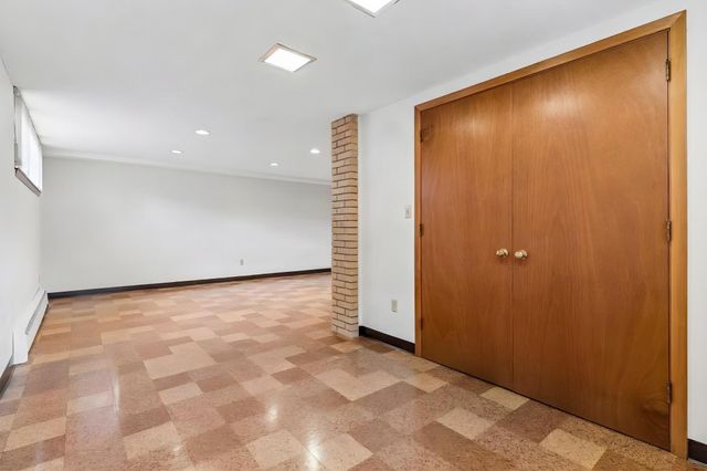 202 Ash Street W, South Saint Paul, MN 55075