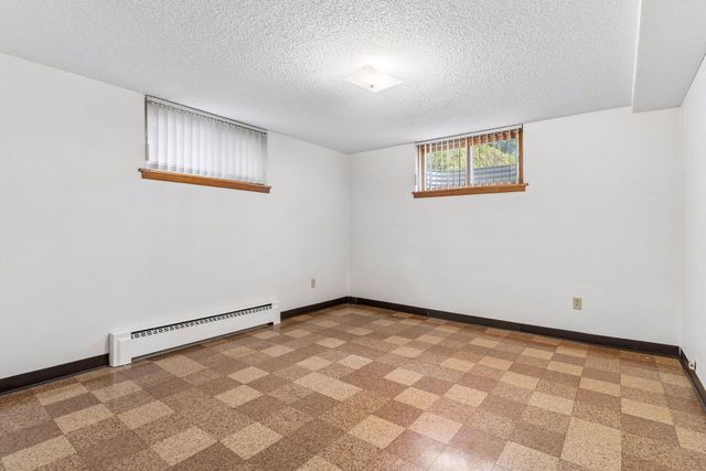 202 Ash Street W, South Saint Paul, MN 55075