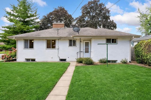 202 Ash Street W, South Saint Paul, MN 55075