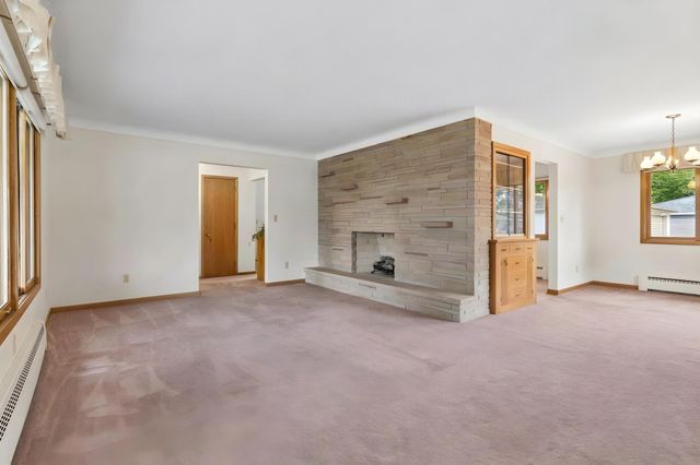202 Ash Street W, South Saint Paul, MN 55075