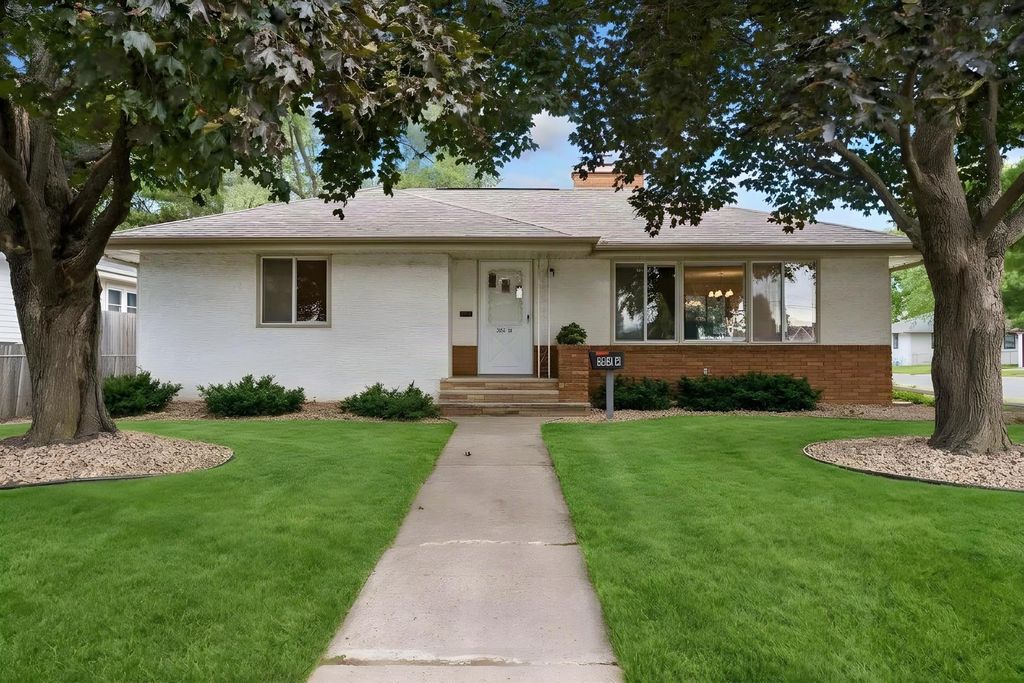 202 Ash Street W, South Saint Paul, MN 55075 — exterior