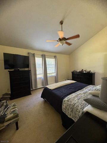 53 Village Dr, Hamburg Boro, NJ 07419