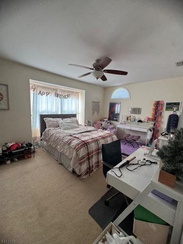 53 Village Dr, Hamburg Boro, NJ 07419