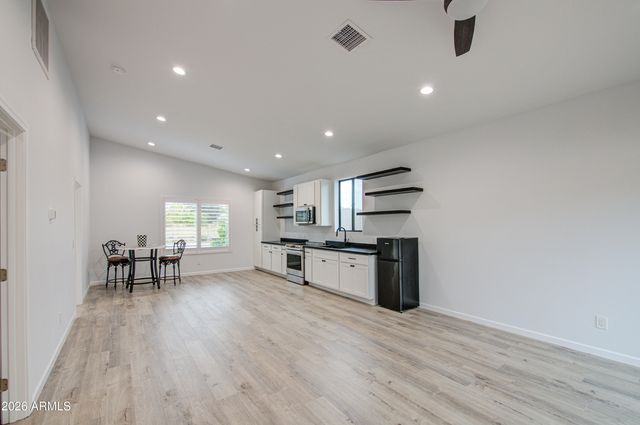 13451 N 50TH Street, Scottsdale, AZ 85254
