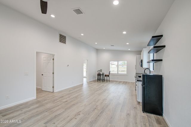 13451 N 50TH Street, Scottsdale, AZ 85254