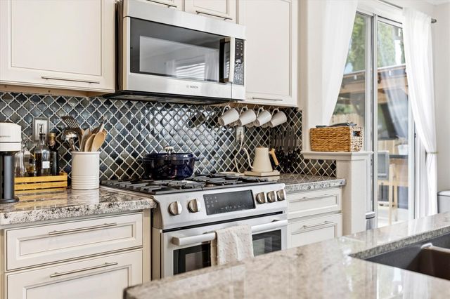 3456 Kauai Rd, West Sacramento, CA 95691