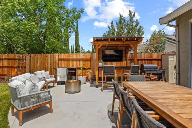 3456 Kauai Rd, West Sacramento, CA 95691