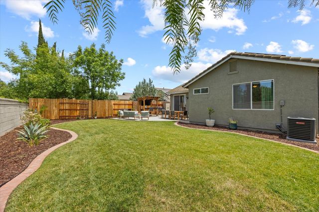 3456 Kauai Rd, West Sacramento, CA 95691