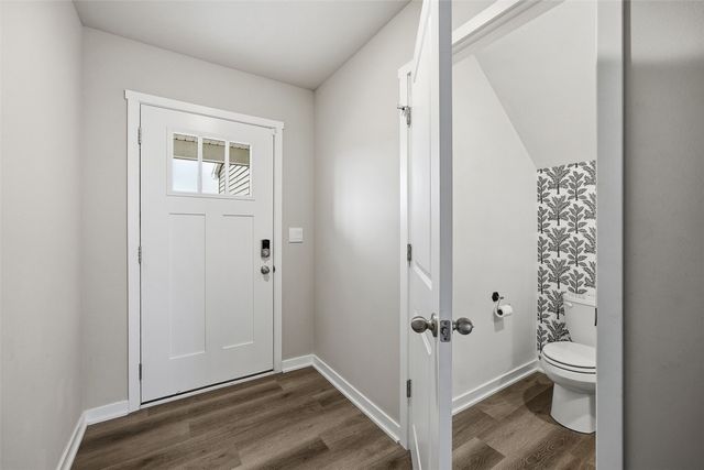 827 Oak Dr, Palo, IA 52324
