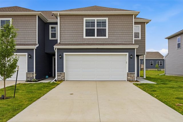 827 Oak Dr, Palo, IA 52324