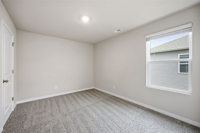 827 Oak Dr, Palo, IA 52324