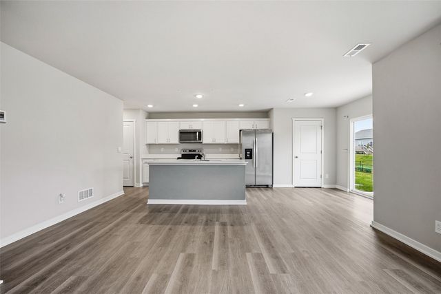 827 Oak Dr, Palo, IA 52324