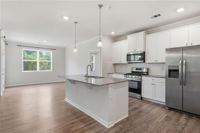 4410 Montberry Ln, Fairburn, GA 30213