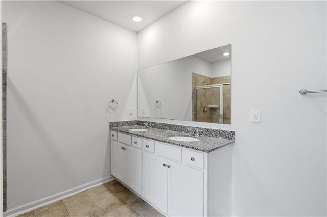 4410 Montberry Ln, Fairburn, GA 30213