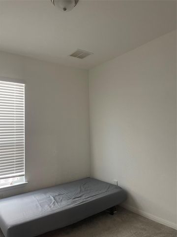 232 Short Leaf DR, Buda, TX 78610