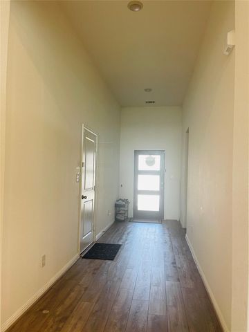 232 Short Leaf DR, Buda, TX 78610