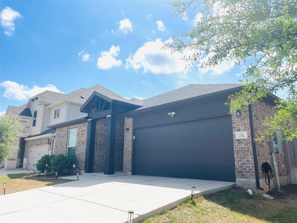 232 Short Leaf DR, Buda, TX 78610