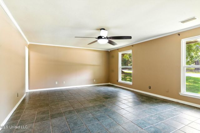 1526 Oldfield Drive, Gautier, MS 39553