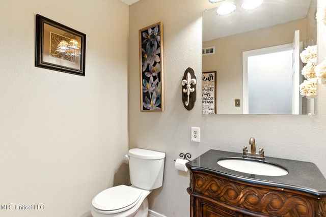 1526 Oldfield Drive, Gautier, MS 39553