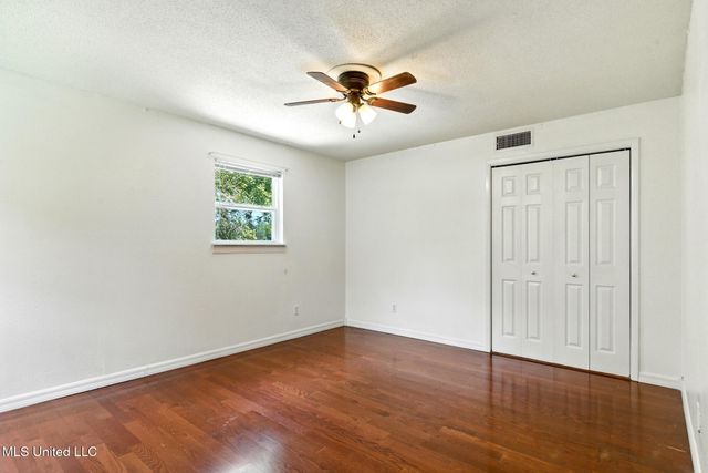 1526 Oldfield Drive, Gautier, MS 39553