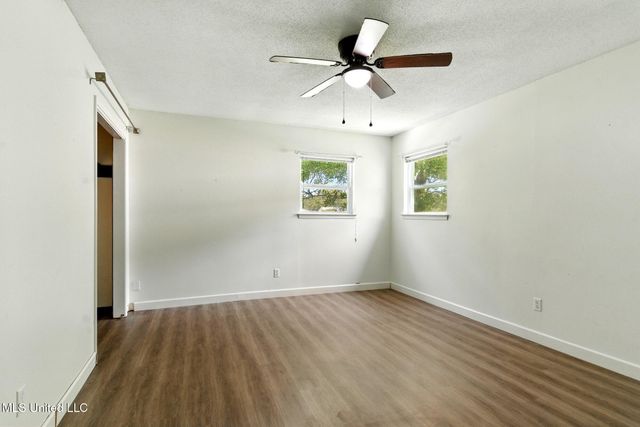 1526 Oldfield Drive, Gautier, MS 39553