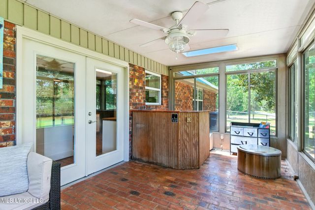 1526 Oldfield Drive, Gautier, MS 39553
