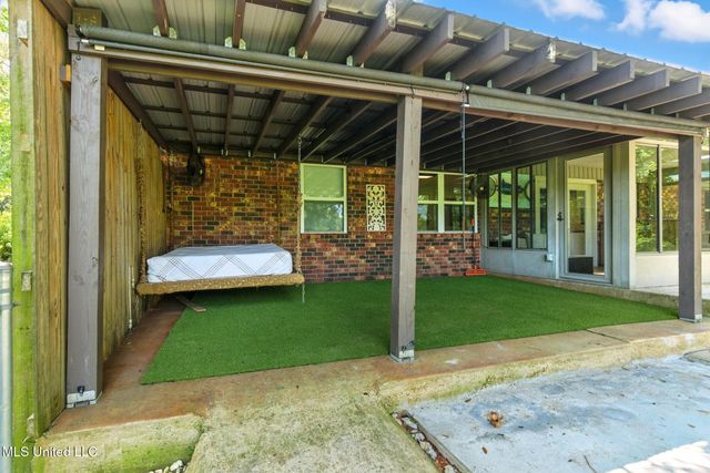 1526 Oldfield Drive, Gautier, MS 39553