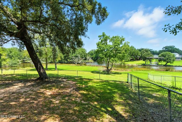1526 Oldfield Drive, Gautier, MS 39553
