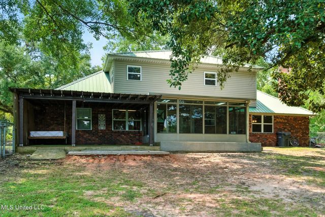 1526 Oldfield Drive, Gautier, MS 39553
