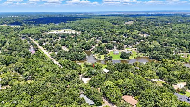 1526 Oldfield Drive, Gautier, MS 39553